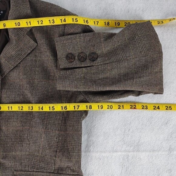 Parisian Signature Women's 2 Pc Brown Pantsuit. Jacket Size 6P. Pants Size 6 - Picture 9 of 16